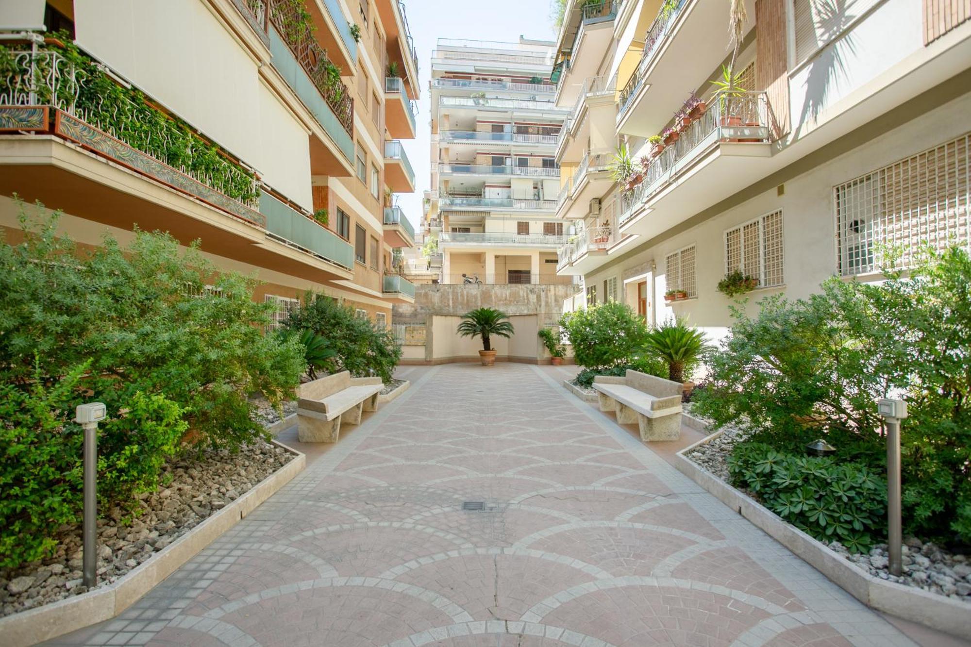 Perfetto Per Famiglie Appartamento Accogliente E Spazioso A 15 Min Dalla Metro Roma Ngoại thất bức ảnh
